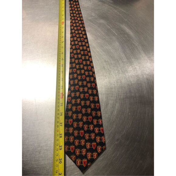 Vintage Chanel Paris Men’s Silk Blue and Red Lion Shield Designer Dress Tie - Picture 10 of 10